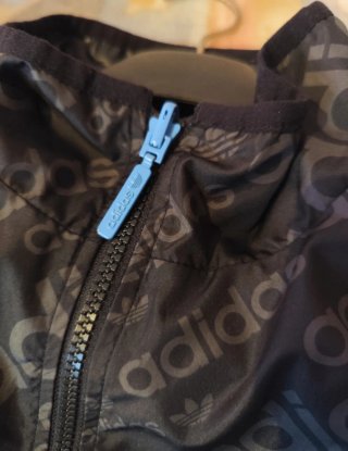Chaqueta Adidas reversible negra multicolor
