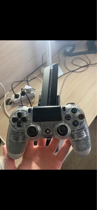 PS4 (PlayStation 4) Negra + Juegos Soporte y Mando