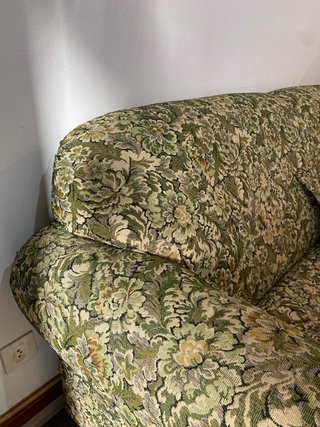 Sofá cama verde floral
