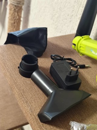 Soplador de hojas con batería y cabezales (21V)