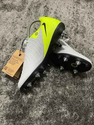 Chuteiras Nike Phantom GX II Academy SG-PRO AC