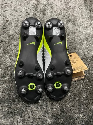 Chuteiras Nike Phantom GX II Academy SG-PRO AC