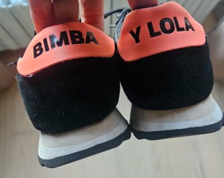 Zapatillas Bimba y Lola Negras y Naranja