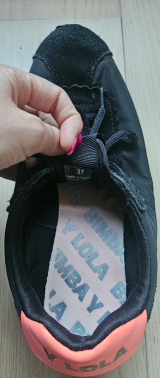 Zapatillas Bimba y Lola Negras y Naranja