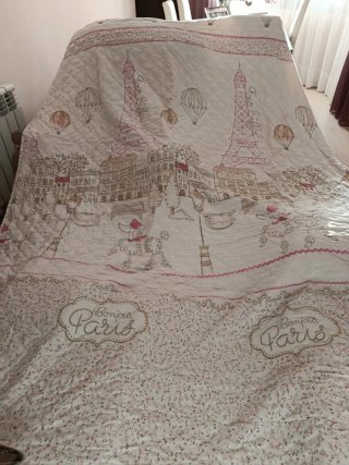 Colcha bouti cama rosa y blanco