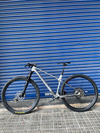 2025 AXS BERRIA BRAVO Carbono TALLA s/m