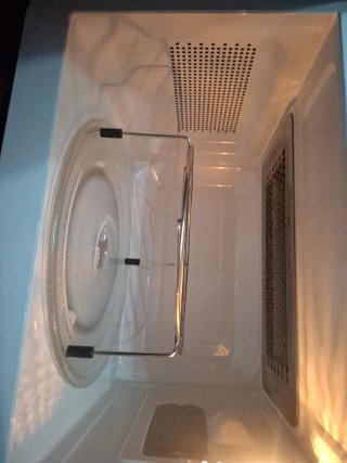 Microonde Akai stile Vintage