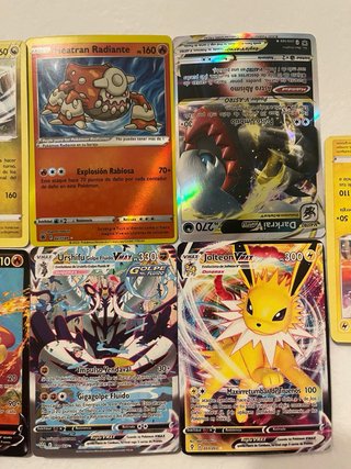 Carta Pokémon Garbodor V 100/203