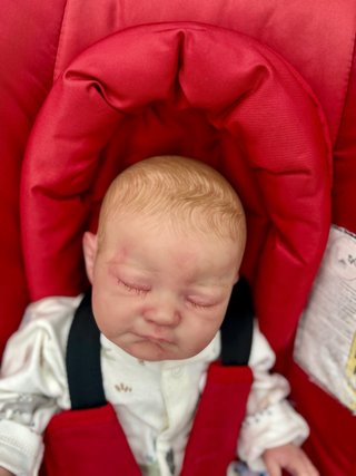 Bebé Reborn realista kit aungust