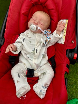 Bebé Reborn realista kit aungust