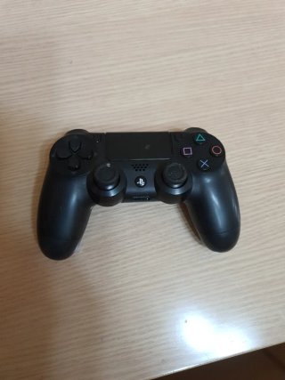 Sony PS4 con 2 controller