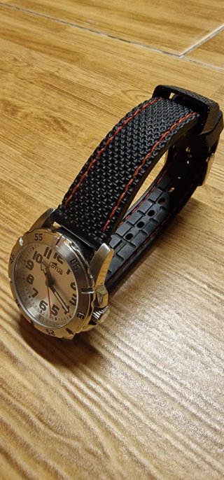Reloj LOTUS