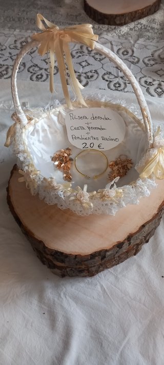 Bajada precio, 20a 12euros,cesta   forrada, pulser