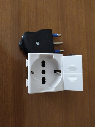 Lotto accessori pulsante e prese elettriche nuove