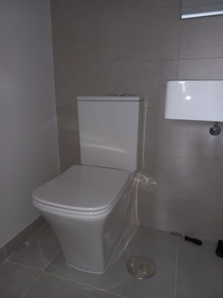 Conjunto de inodoro nuevo