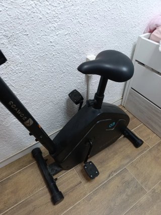 Bicicleta Estática Essential Negra