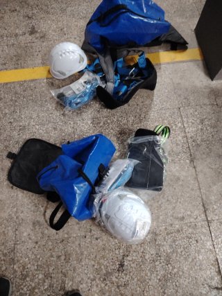 2 Equipos de Arnés para Trabajos Verticales