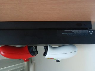 Xbox One X Negra + 2 Mandos el mando rojo es pract