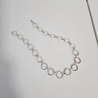 Collar choker bañado en plata Tyaga de San Saru