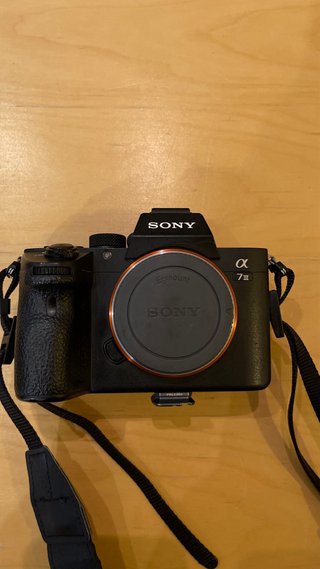 Sony A7 III + 2 Lentes + 3 Baterías + Accesorios