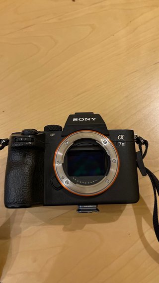 Sony A7 III + 2 Lentes + 3 Baterías + Accesorios
