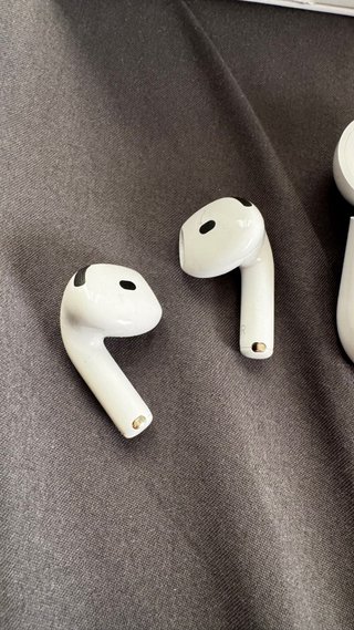 Airpods 4 ANC