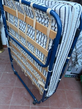 Cama Plegable Azul con Colchón