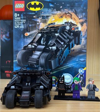 LEGO 76303 Batman Tumbler vs Two-Face Joker