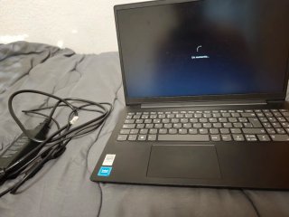 Lenovo 15.6"Portátil | 8GB RAM | SSD | Buen estado