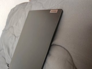 Lenovo 15.6"Portátil | 8GB RAM | SSD | Buen estado