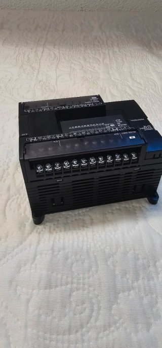 Omron SYSMAC CP1E Autómata Programable