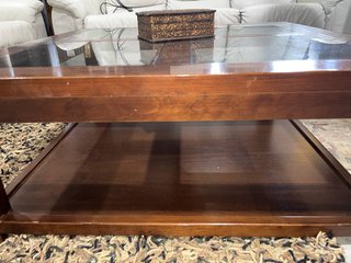 MESA DE CENTRO CON CRISTAL