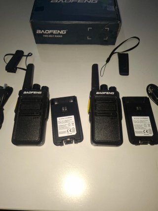 2 Walkie Talkies Baofeng