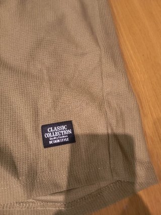 Pantalones cortos casuales beige y champany