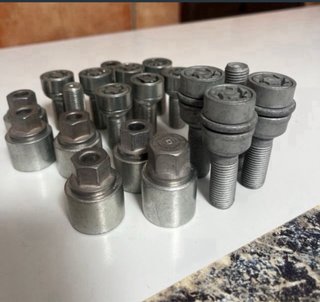 TORNILLOS ANTIRROBO VW GOLF AUDI SEAT VW T4 T5 T6