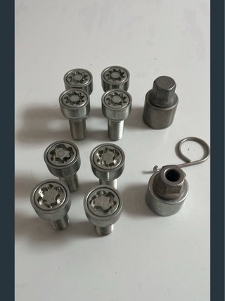 TORNILLOS ANTIRROBO VW GOLF AUDI SEAT VW T4 T5 T6