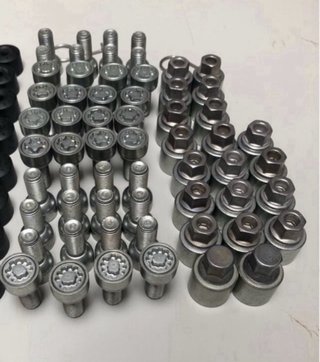 TORNILLOS ANTIRROBO VW GOLF AUDI SEAT VW T4 T5 T6