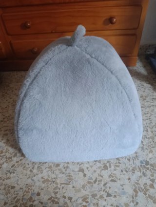Casa para gatos suave gris