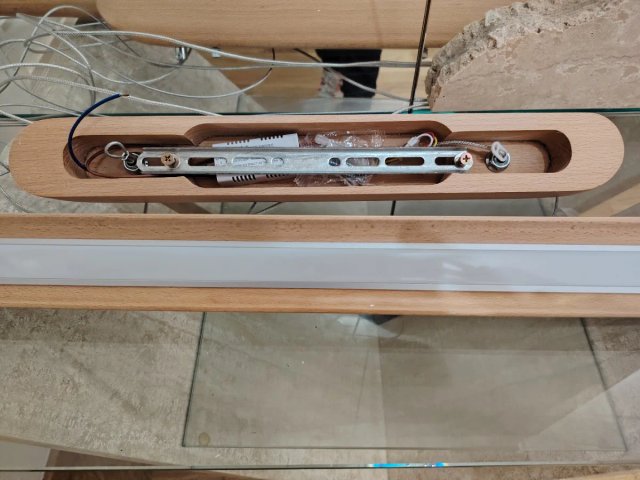 Lámpara colgante LED madera y cristal