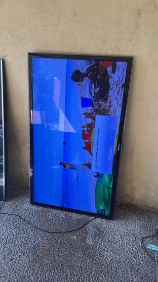 Samsung 50” Full HD LED TV