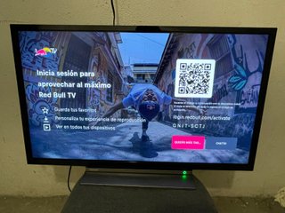 Smart TV Toshiba 32" Como Nueva + Mando Original