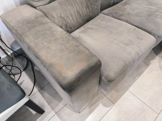 Sofá 3 plazas gris con arcón