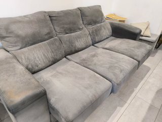 Sofá 3 plazas gris con arcón