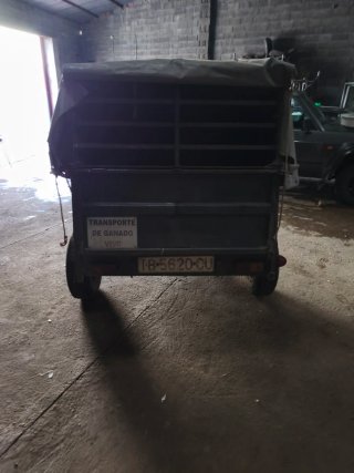 Remolque coche  medidas 1.70 largo 1.20 ancho