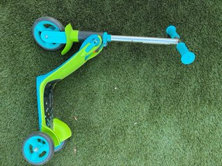 Patinete Smoby 3 Ruedas Verde y Azul