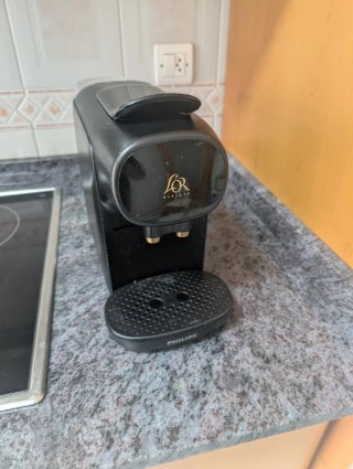 Plancha de azar 15e Sandwichera 10e Cafetera 40e