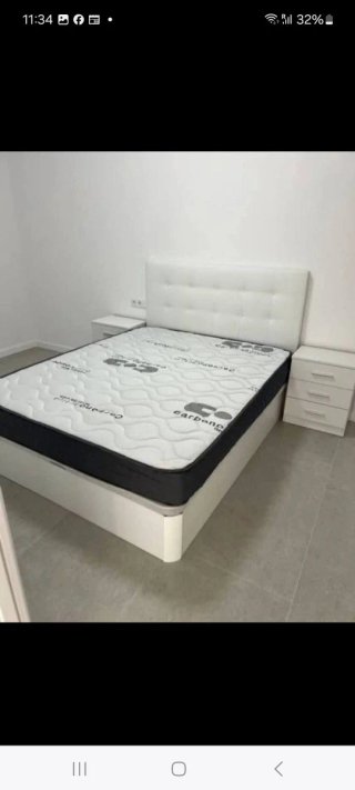 Canapé de madera y tela
