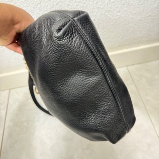 Bolso Michael Kors Piel Negro y Dorado