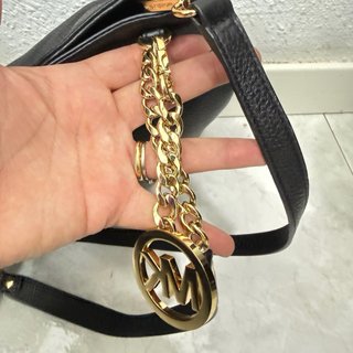 Bolso Michael Kors Piel Negro y Dorado