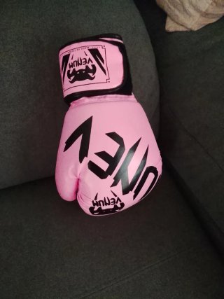 Guantes Boxeo Venum Negro/Dorado Nuevos. 10 onzas